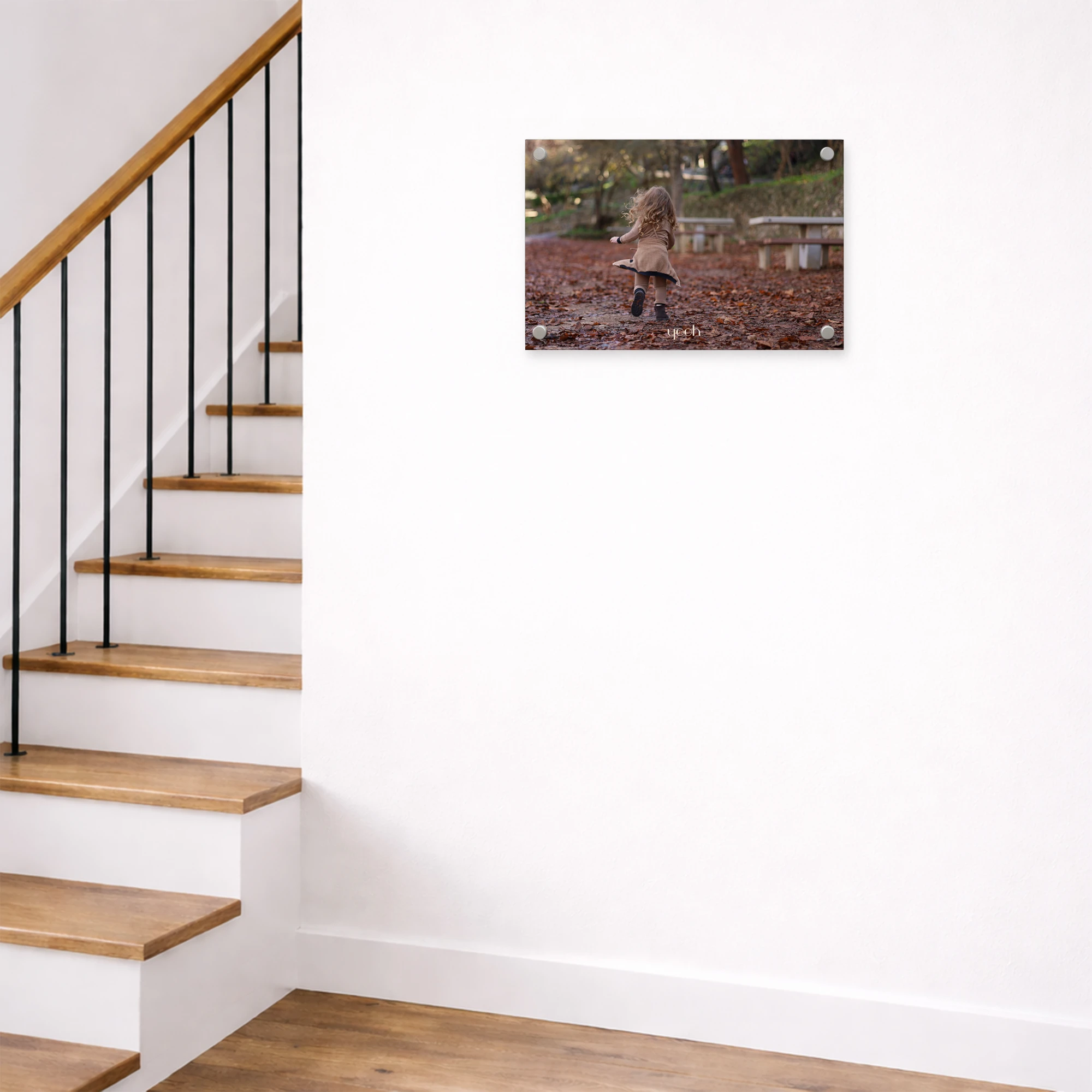 זכוכית לתליה על הקיר3